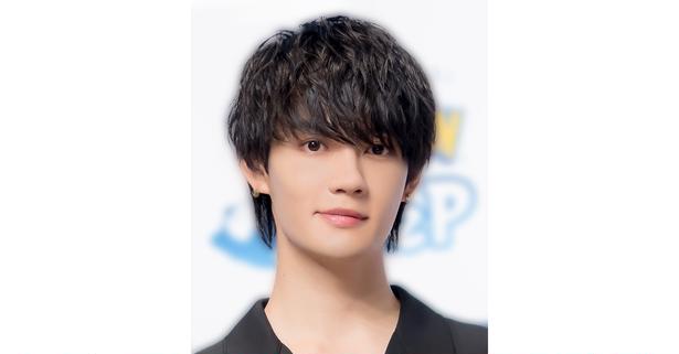 M!LK佐野勇斗、横顔ドアップ&ワイルドなオールバックフォトに「さわやかかっこよすぎる」の声