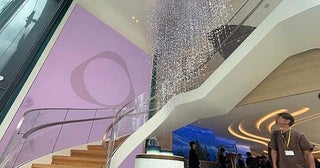 「IQOS」初のグローバルフラッグシップが銀座に登場！期間限定で人気パティシエ開発のマリアージュスイーツを提供
