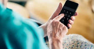 80代の父は株式投資をしています。私自身は投資初心者なので、相続がおきた時にどうしたら良いか不安です。