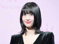 日本人インスタフォロワー数トップ美女、ミニ丈ワンピ×サンダル姿に反響