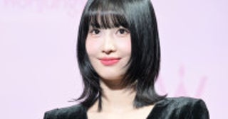 日本人インスタフォロワー数トップ美女、ミニ丈ワンピ×サンダル姿に反響