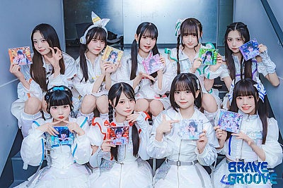 iLiFE!がミニアルバムリリース記念イベント大雨のなか歌舞伎町にファンが集結