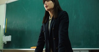 広瀬アリス“静”「黙れガキ」教師生活が始まるも生徒たちにナメられカッとなる…学校エンターテインメントが開幕＜なんで私が神説教＞