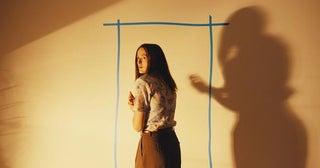 映像クリエイター、ケイン・パーソンズ×A24『バックルームズ』異空間への扉を出現させる「バックルームズの入口AR」を全国で配布