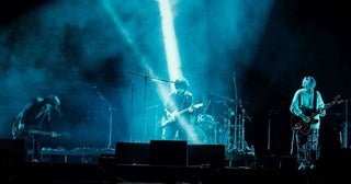 [Alexandros]、2025年初ライブでドラマ主題歌「金字塔」を初披露【オフィシャルレポート】