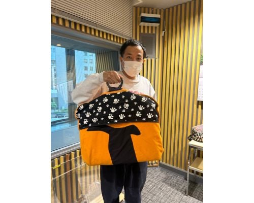 平野ノラ、ナイツ塙大喜びの母スーミー手作りスーツカバー披露 