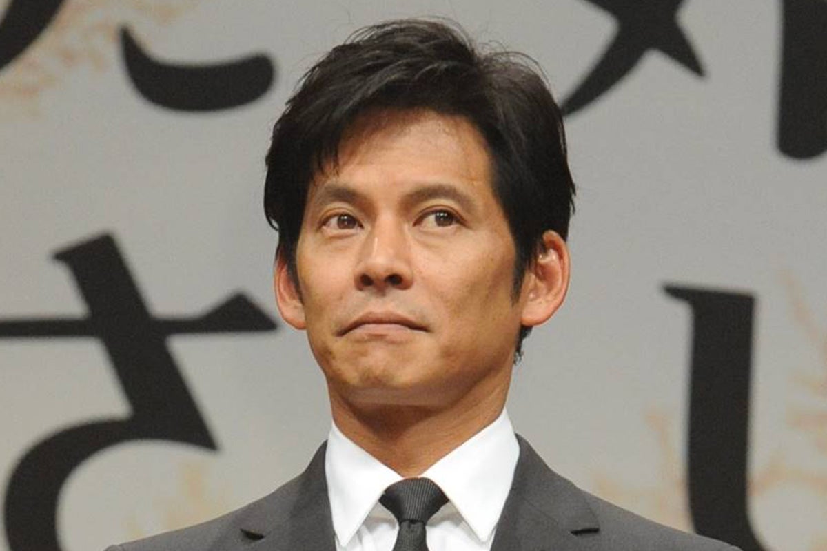 織田裕二テレ朝ドラマで車いす刑事役を熱演！車いすユーザーが驚いた“58歳と思えない身体能力”