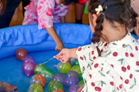 子どもが「町内の夏祭り」を楽しみにしてたのに、当日「アパートの住民は会費を払ってないからダメ」と言われショック！ 正直“子どもを区別するなんて”と思いますが、仕方ないことでしょうか？