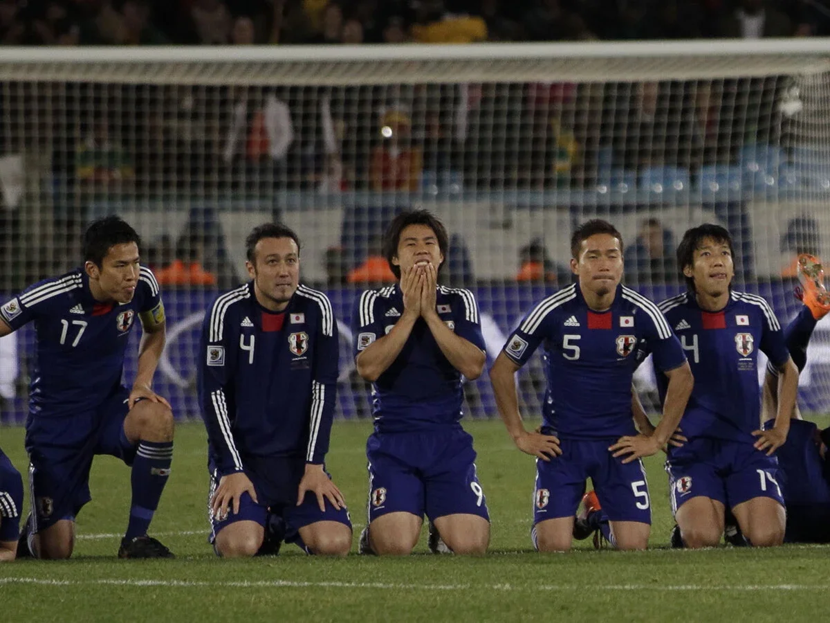 サッカー日本代表は「史上最強」の戦い方をできるか 結果のみを追求した南アフリカ大会・岡田ジャパンとの類似点