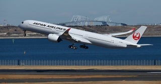 JAL、燃油サーチャージを引き下げ12月以降発券分、欧米往復5万円