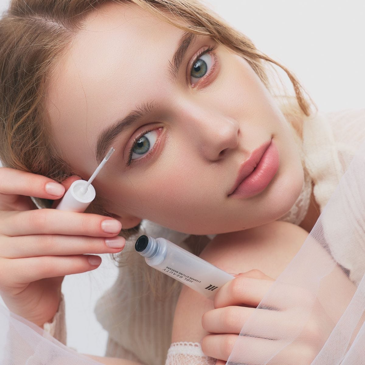 HBL BEAUTYから、新発想の眉アイテム「アイブロウブースター」が発売！