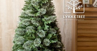 足元までぎっしり詰まった枝葉！オリジナルクリスマスツリー「LYKKE TREE」