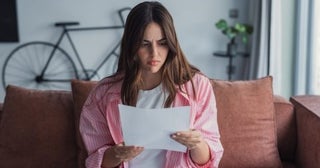 親が加入していた生命保険の満期金「500万円」を、娘の私が受け取りました。税金はかからないと思っていたら、まさかの贈与税の通知が！金額を見て驚いたのですが、こんなに持ってかれるのでしょうか？
