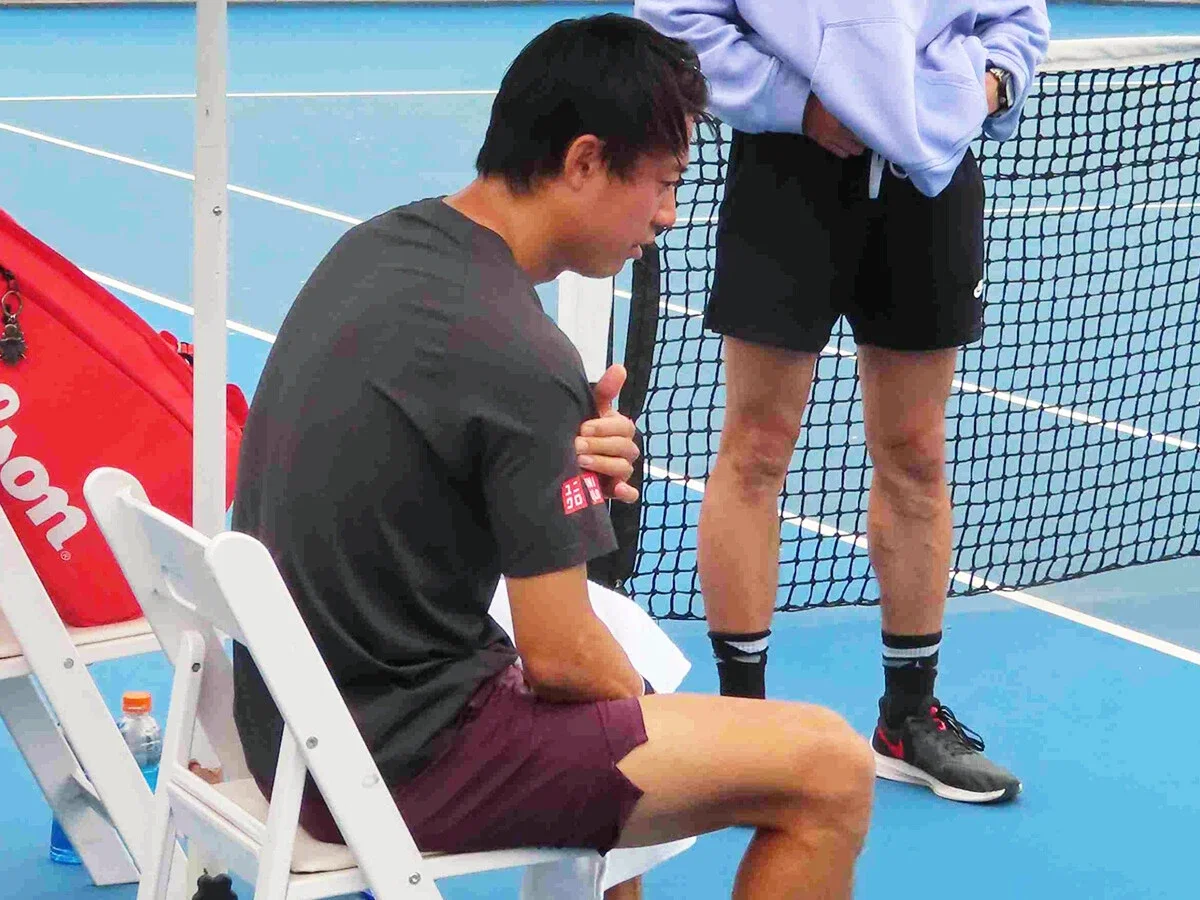 錦織圭が「試合直前で棄権」を繰り返すのはなぜか西岡良仁は「『動いてなんぼ』のテニス」が原因と推察