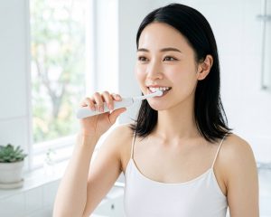 「手磨きvs電動歯ブラシ」歯科医師が教える“コスパ最強”のオーラルケア