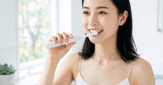 「手磨きvs電動歯ブラシ」歯科医師が教える“コスパ最強”のオーラルケア