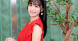 “グラビア界のニュースター”高野真央22歳、抜群プロポーションに大反響！目標だった1st写真集では「出し惜しみなし」