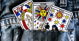 12星座×タロット占い「水瓶座（みずがめ座）」2025年12月1日（月）～12月7日（日）のあなたの運勢は？ 総合運・開運メッセージ