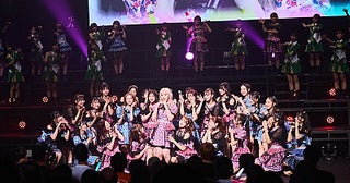 HKT48が13周年公演、バンドの生演奏による迫力のステージ、公演楽曲TOP5を披露「ぜひ14年目のHKT48にも期待して」