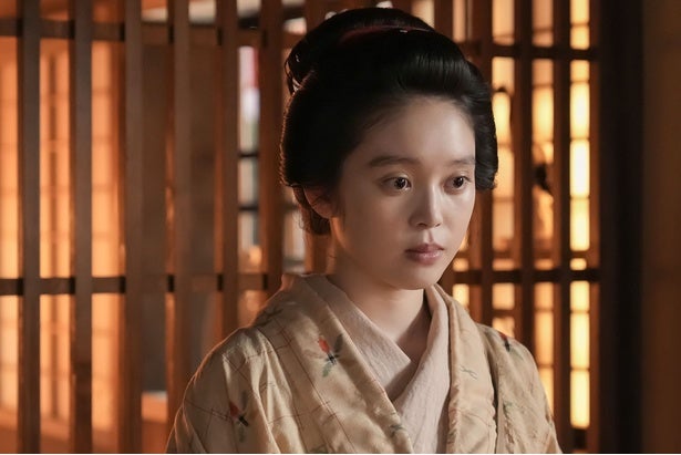 ＜明日のばけばけ＞吉沢亮“錦織”が高石あかり“トキ”を訪ね、トミー・バストウ“ヘブン”のために怪談を話してほしいと頼む