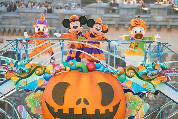 25周年の東京ディズニーシーでハロウィーンを満喫！新デコレーションや注目メニューをチェック