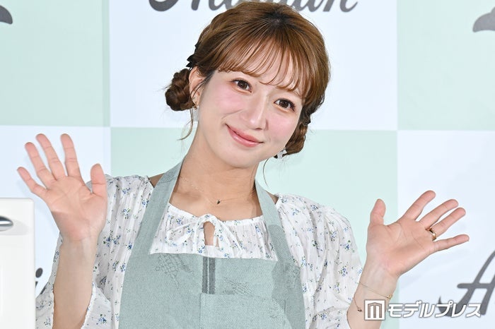 辻希美、メイクに興味持つ第5子・夢空（ゆめあ）ちゃんの姿披露「成長を感じる1枚」「ママの真似してるの可愛すぎる」と反響