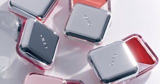 CLIO（クリオ）の「エッセンシャルリップチークタップ」から、ジューシーな血色ツヤをかなえる新色2色が発売！