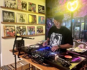 「BUDDHA BRAND」CQがタイ・パタヤに移住したワケ「今も昔もお金で買えないものがある」