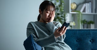 妻がコッソリ夫のスマホを覗いてみたら…「不倫夫が隠していた衝撃の真実」3選