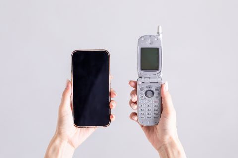 妻が「父の携帯がつながらない！」と大慌て。調べたら「3G専用ガラケー終了」の影響でしたが、「スマホ」に乗り換えるしかない？ “携帯代”はどのくらい高くなりそうですか？ 負担を最小限に抑える方法も紹介