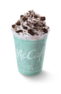マクドナルド「クッキー＆チョコミントフラッペ」8．19発売！HANAのJISOOとYURIによる新CMも