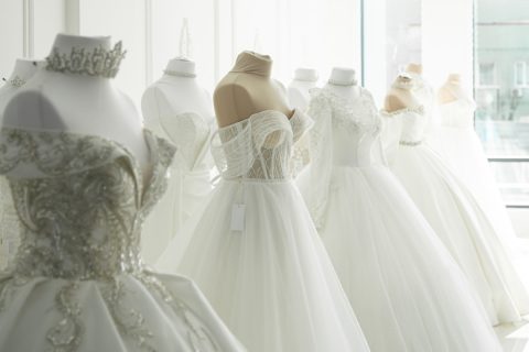 息子の結婚で、相手方から「挙式費用は折半で」と言われました。今どきは珍しくないのかもしれませんが、両家の負担は本来どう決めるものなのでしょうか？