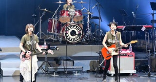『岸谷香感謝祭2025』ゲストに森高千里&渡瀬マキ(LINDBERG)を迎えての超満員２デイズ！「みんなも私の大事な仲間。大切にしてるし感謝してます！」【オフィシャルレポート】