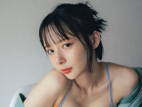 “役満ボディ”岡田紗佳、Tシャツ姿で“気取らない色気”元HKT48美女のマシュマロボディも