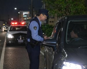 “あおり運転”してきた車を交番まで誘導した結果…運転手が青ざめた顔で警察に捕まるまで／ドラレコって、いま年間何台くらい売れているのか調べてみた