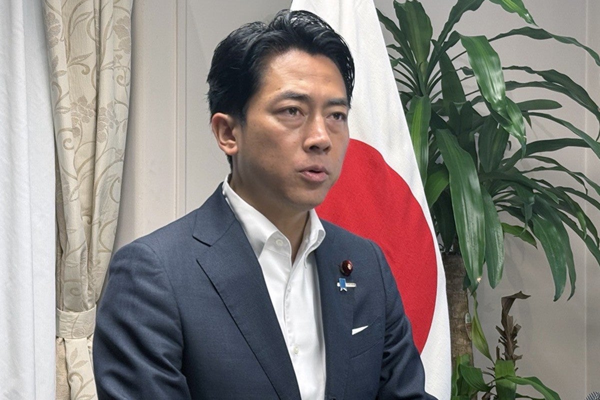 「壊滅的センス」小泉進次郎氏インドネシア大統領への贈答品が波紋…野党から批判続出のなか浮上した“選定の背景”