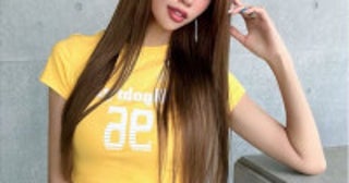 身長172cm股下84cmの“9頭身レースクイーン”、ミニ丈ショットが「美しい」「街いたら声出して二度見する」