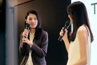 セオリーの服と共に「自分軸」のある人生を歩む。セオリー×申真衣さん×笹川友里さんがニュウマン高輪でトーク