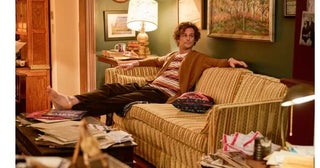 『クリマイ』マシュー・グレイ・ギュブラー主演ドラマ、初写真が公開！異例の延期の真相も判明