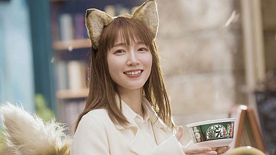 吉岡里帆、“どんぎつね”で「どん兵衛」新CMに出演メイキング映像も公開