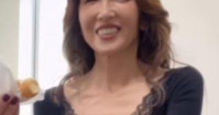 工藤静香、美スタイル際立つ近影が「可愛すぎる」デニムパンツも着こなす