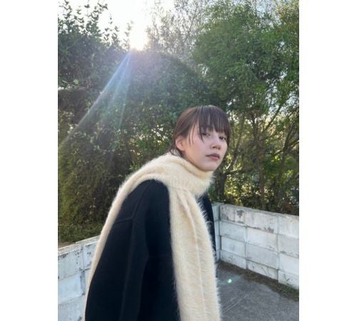  のん、ふわもこストールの冬コーデSHOT公開 