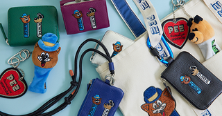 あの有名なお菓子「PEZ」の新作グッズがずらり登場！即完したチャームやトートが思わず買いたくなるかわいさ