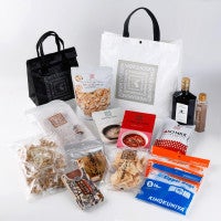 「紀ノ国屋」お年玉袋が登場へ！保冷バッグなど選りすぐりアイテムを詰め込んだ3種展開