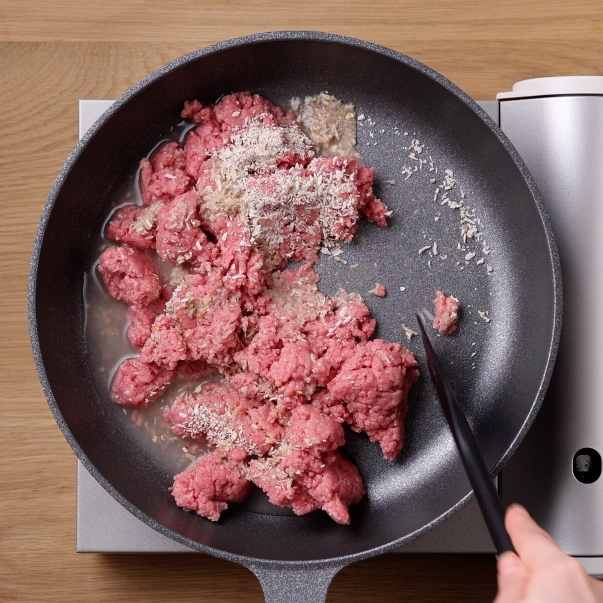 ハンバーグなのにこねない!? キッコーマンの2026年秋冬新商品が忙しいママ・パパの味方すぎた