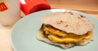 【もちもちサムライマック】バンズは餅！ 究極のもちもち食感を目指したカロリー系の次世代バーガー!!＜野島慎一郎のバカレシピ＞
