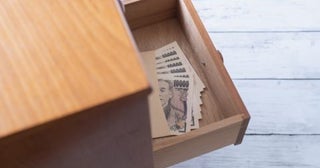 タンス預金が「100万円以上」あると要注意!? 税務署がチェックする「3つの落とし穴」とは