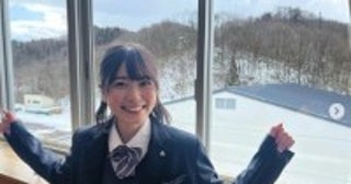 日向坂46・丹生明里、制服オフショットに反響「こんな可愛い子と青春したい」