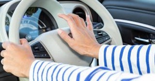 「赤ちゃん」を乗せながらあおり運転に及んだ母親の呆れた言い訳。駐車場で土下座謝罪に至るまで