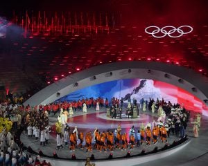採点、評価、拡散…五輪選手を追い詰める「見えない観客席」の正体